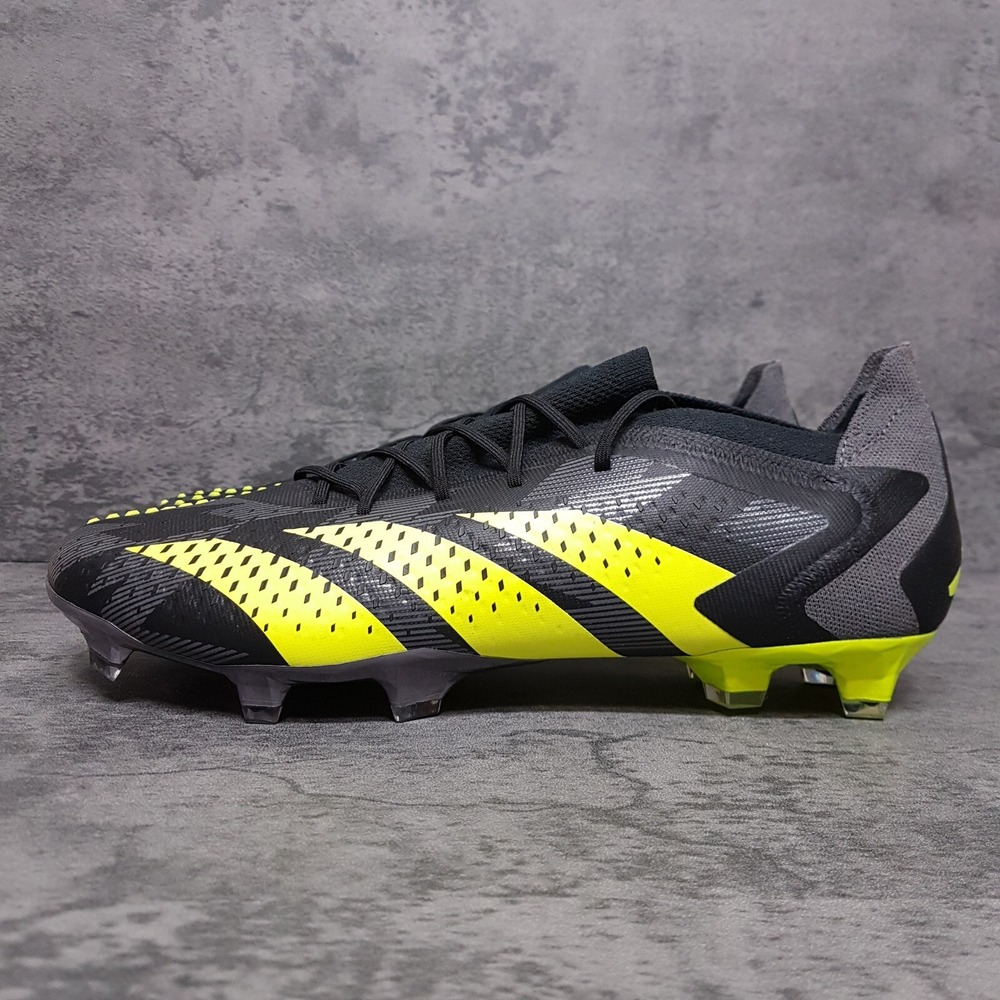 ADIDAS Predator Accuracy Injection.1 Low FG Soccer Cleats Mens Size 9 Black Volt